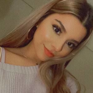 Meet your Posher, Isabel